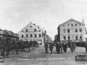 Prezidentas Kazys Grinius vizito Klaipėdoje metu sveikinasi su kariuomene. Klaipėda, 1926 m. rugpjūčio 29 d. LCVA
