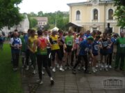 Runners line at the start. Kaunas, May 17, 2011