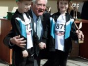 President Valdas Adamkus with the twins – the youngest participants of the run. Kaunas, May 1, 2013