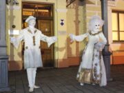 Mimų teatro artistai kvietė pasinerti į „Atsiminimų sodą“. Kaunas, 2018 m. gruodžio 1 d.