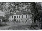 Ištuštėję Prezidento rūmai po Antrojo pasaulinio karo. Kaunas, apie 1945 m. Vytauto Didžiojo karo muziejus